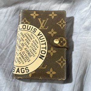 Louis Vuitton PM mono agenda Trunks - unique and in excellent condition.